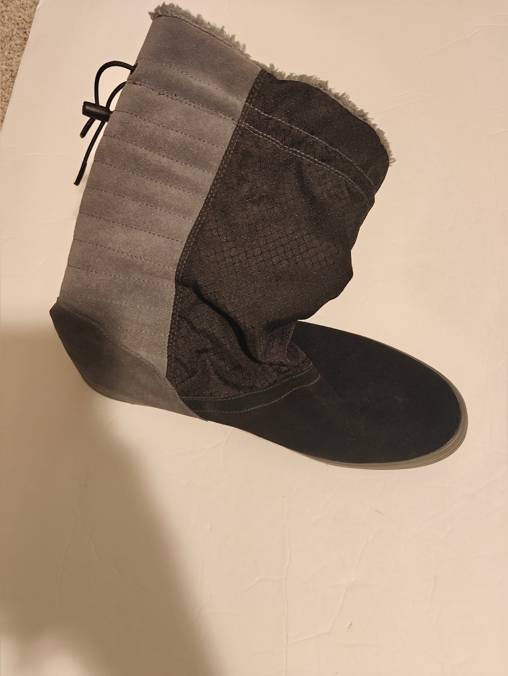 Nike Facile Boot Mid Calf Faux Sherpa Shoes  Size 8 Black Gray 749526-001Women's